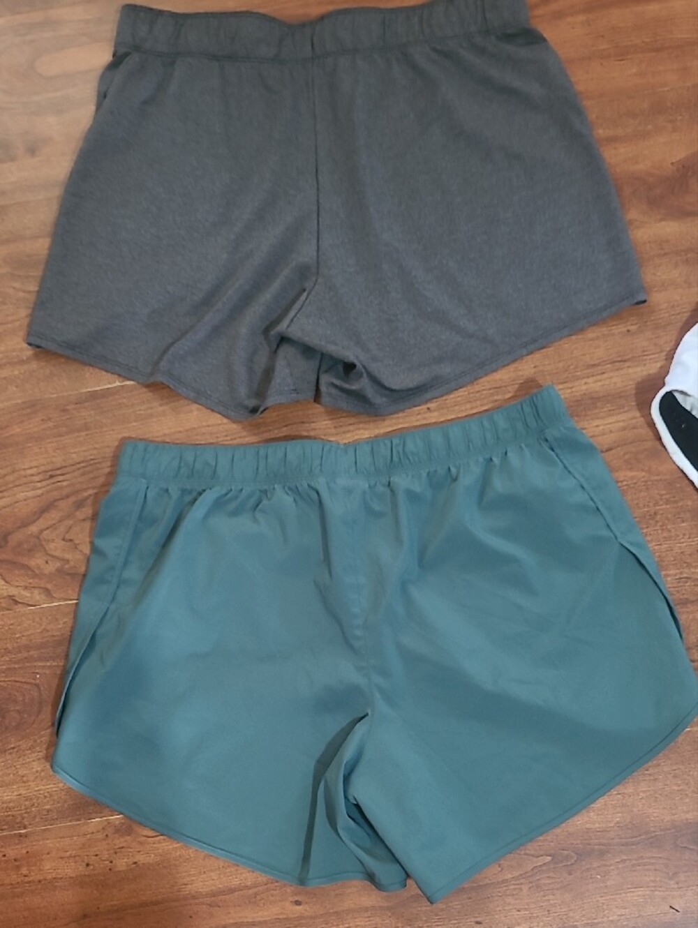 Nike Women’s Gray Athletic Shorts NB Green Shorts Sports Bra Womens Size L - Picture 5 of 11